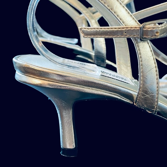 Private Collection by Dyeables FlamingoSilver Strappy Formal Sandals Size 10B - Picture 7 of 16